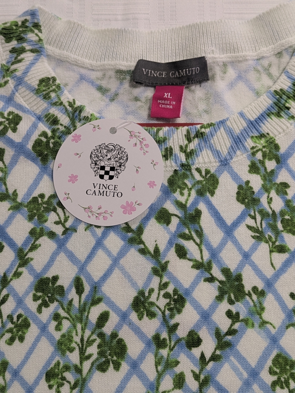 Vince Camuto Top Medium Womens Blue Green Floral Trellis Knit Short Sleeve NWT